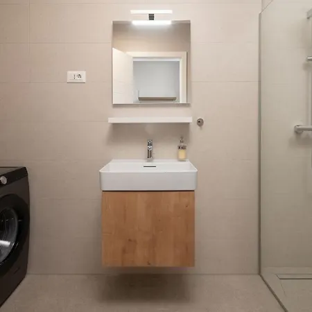 아파트 Mona - Dvosobni Stan *