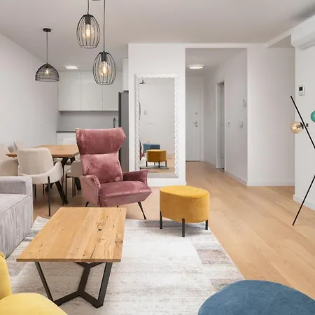 Mona - Dvosobni Stan 아파트 *