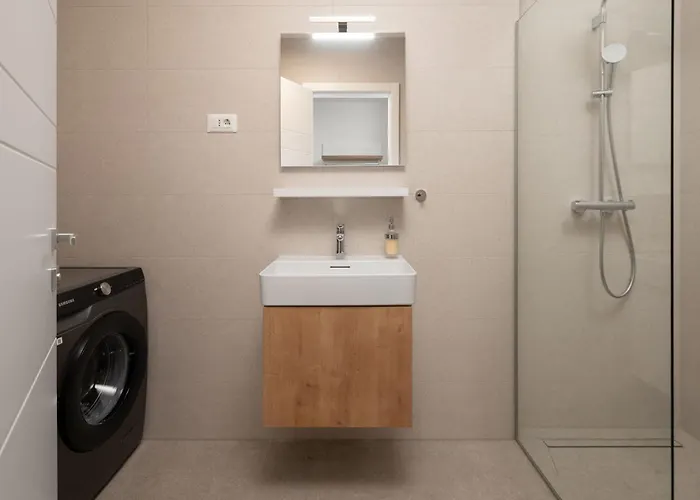 Lejlighed Mona - Dvosobni Stan *